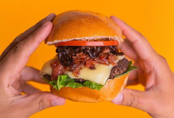 Combo Hamburguesa de Pollo El Automático Burguer en el Chicó