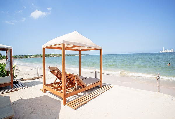 Pasadía Premium Cartagena: Transporte + Almuerzo + Piscina