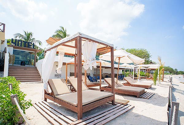 Pasadía Premium Cartagena: Transporte + Almuerzo + Piscina
