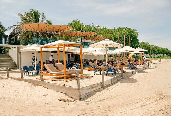 Pasadía Premium Cartagena: Transporte + Almuerzo + Piscina