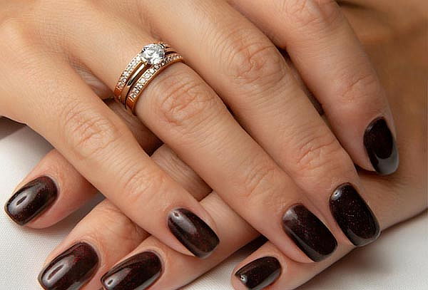 Manicura Profesional + Esmaltado Semipermanente