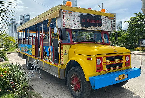 Cartagena Tour en Chiva Rumbera 
