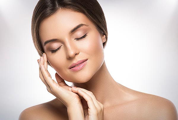 Rejuvenecimiento Facial + Tecnología Virtual y Vitaminas