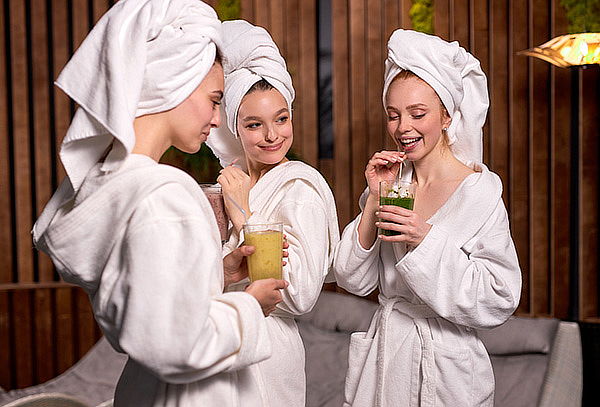 Spa Cumpleañero 4 a 6 personas con Jacuzzi + Almuerzo o Cena