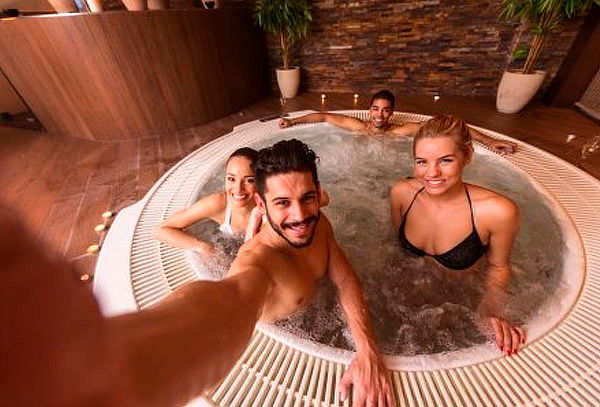 Spa Cumpleañero 4 a 6 personas con Jacuzzi + Almuerzo o Cena