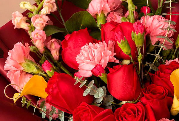 Arreglo Floral Romance Intenso