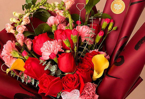 Arreglo Floral Romance Intenso