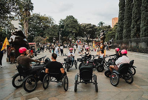 Recorrido y Tour por Medellín en Triciclo Eléctrico  