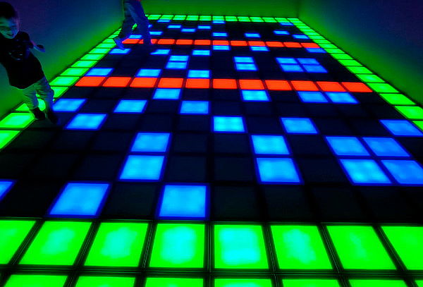 Experiencia y Juego Interactivo en Piso LED - FlinkPix