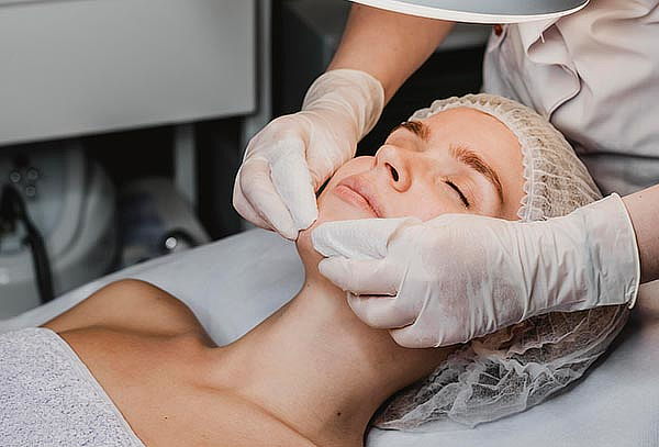 ¡Renueva Tu Piel! Limpieza Facial + Microdermoabrasión