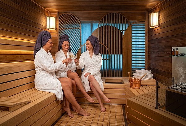 Spa Para 3 Amigas + Sauna + Hidratación facial + Bebida 