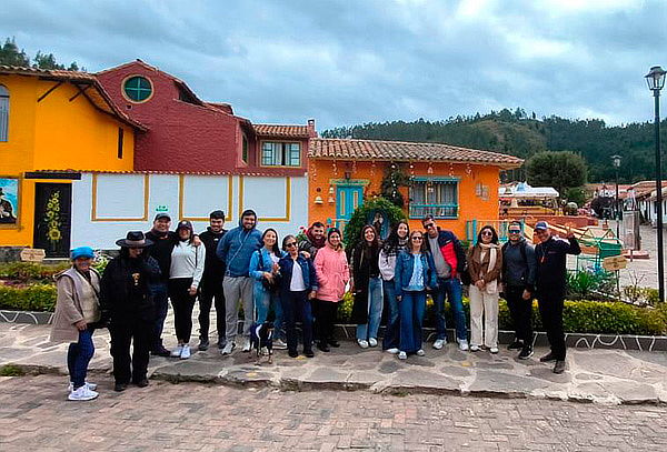 Pasadía Lago de Tota + Pueblito Boyacense + Iza + Tibasosa