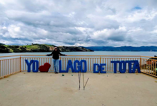 Pasadía Lago de Tota + Pueblito Boyacense + Iza + Tibasosa