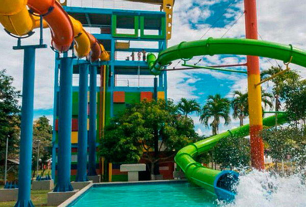 Pasadía en Playa Hawai con Transporte Incluido + Desayuno