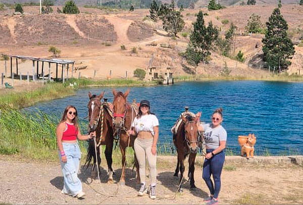 Actividad Extrema en Cuatrimotos + Visita Pozos Azules  