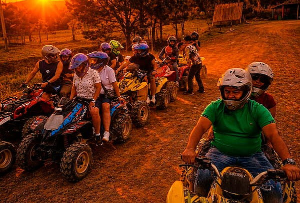 Actividad Extrema en Cuatrimotos + Visita Pozos Azules  