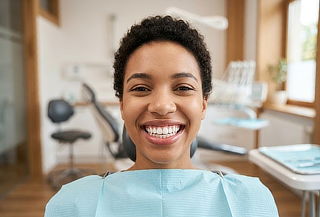 Retiro de brackets + Profilaxis dental + Desmanchado dental