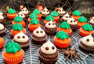 72 o 144 Mini Cupcakes de Halloween Calabazas y Fantasmas