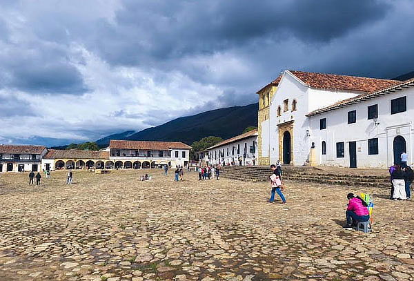 Pasadía en Villa de Leyva + Chiquinquirá + Ráquira
