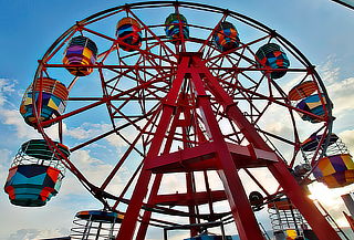 Star Park: 90 Minutos de Atracciones + Snack en Bogotá