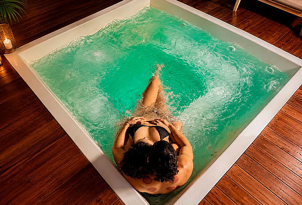 Spa Romántico Celebración en Pareja + Jacuzzi 
