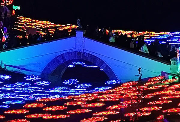 Espíritu Navideño Luces y Juegos Pirotécnicos Villa de Leyva