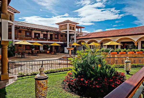 Villa de Leyva: Pasadía + Almuerzo + Piscina Climatizada 