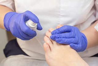 Pedicura para Hongos de las Uñas de los Pies 