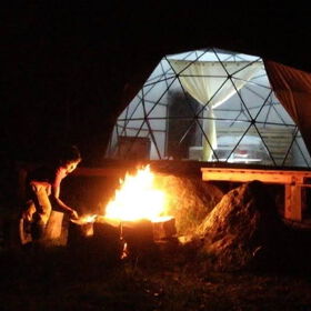 Romantic igloo 