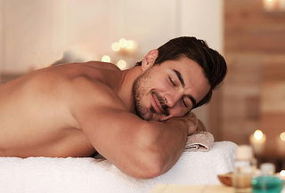 Masaje Relajante + Facial con opción a delineado de Barba 