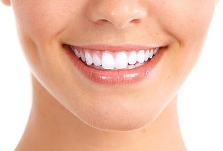 Limpieza dental ultrasonido, Aplicación de flúor + 2 resinas