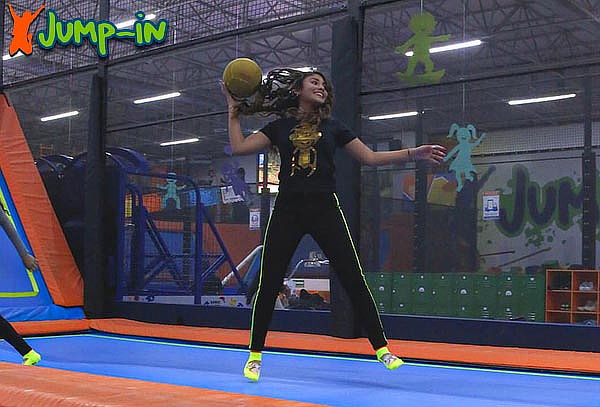 Diviértete en Jump-In ¡8 Sucursales! + Calcetines