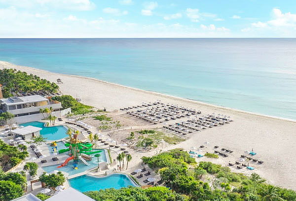 Disfruta de 6D/5N Para 4, Playa del Carmen ¡Sandos Playacar!