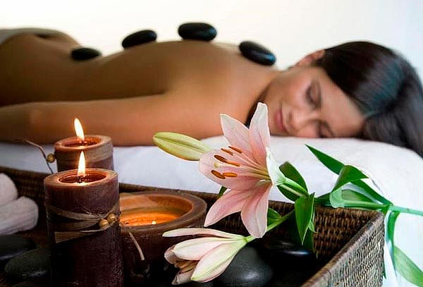 Ritual de Masaje en cuerpo completo con Piedras Calientes 