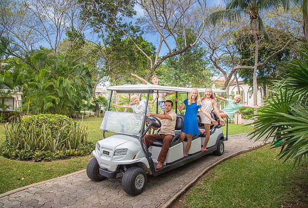 Disfruta de 6D/5N Para 4, Playa del Carmen ¡Sandos Playacar!