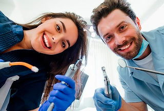 Cambia tus Amalgamas Oscuras por Resinas Estéticas
