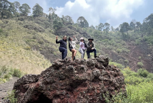 Cuevas de Lava + Volcán Xitle + Traslados + Box Lunch