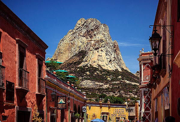 Peña de Bernal + Ruta del Vino ¡16 de Agosto!