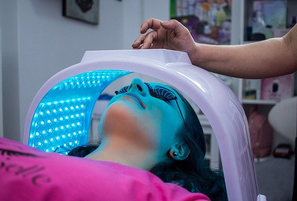 Skin Glow Diamond: Limpieza Facial Premium + Kobido + Led