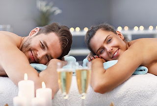 2 Horas de Spa Relajante en Pareja + Copa de Vino