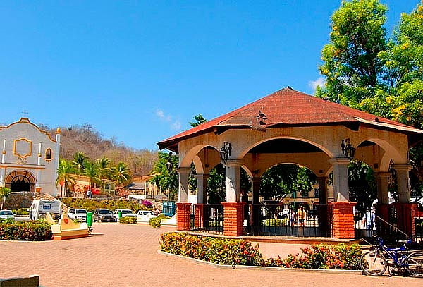Huatulco 3D/2N + Laguna de luz y Pto Escondido ¡Jun 25!