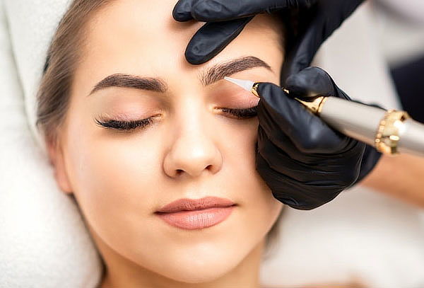 Micropigmentación de Cejas Técnica a Elección + Asesoría