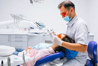 Membresía Dental Anual: Limpiezas, Consulta, Resinas 