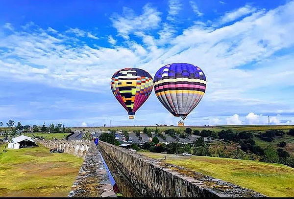 Globo Aerostático en Pareja: Masaje + Cata de Vino y Más 