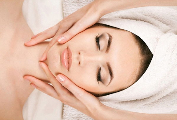 Limpieza Facial Profunda + LED y Sueros Vitaminados