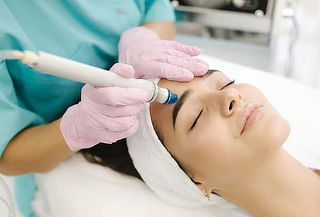 Facial Limpieza Profunda con Dermapen en Glowbar Beauty