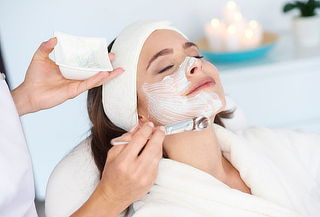 ¡Rostro Radiante! 1 o 3 Sesiones de Limpieza Facial Profunda