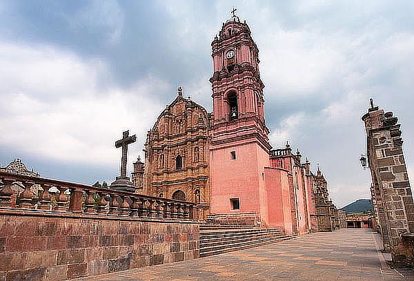 Tlalpujahua y El Oro ¡Casa de Santa Claus, iglesia y más!