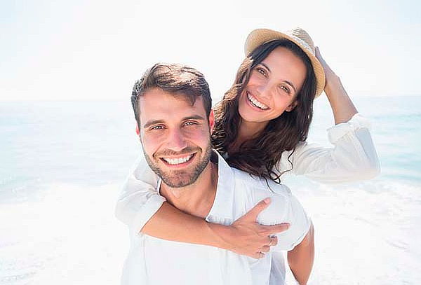 2x1 Limpieza Dental + 1 Resina 3M + Aplicación de Flúor 77%