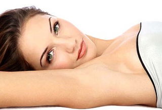 Adiós a las Manchas con Aclaramiento de axilas con IPL